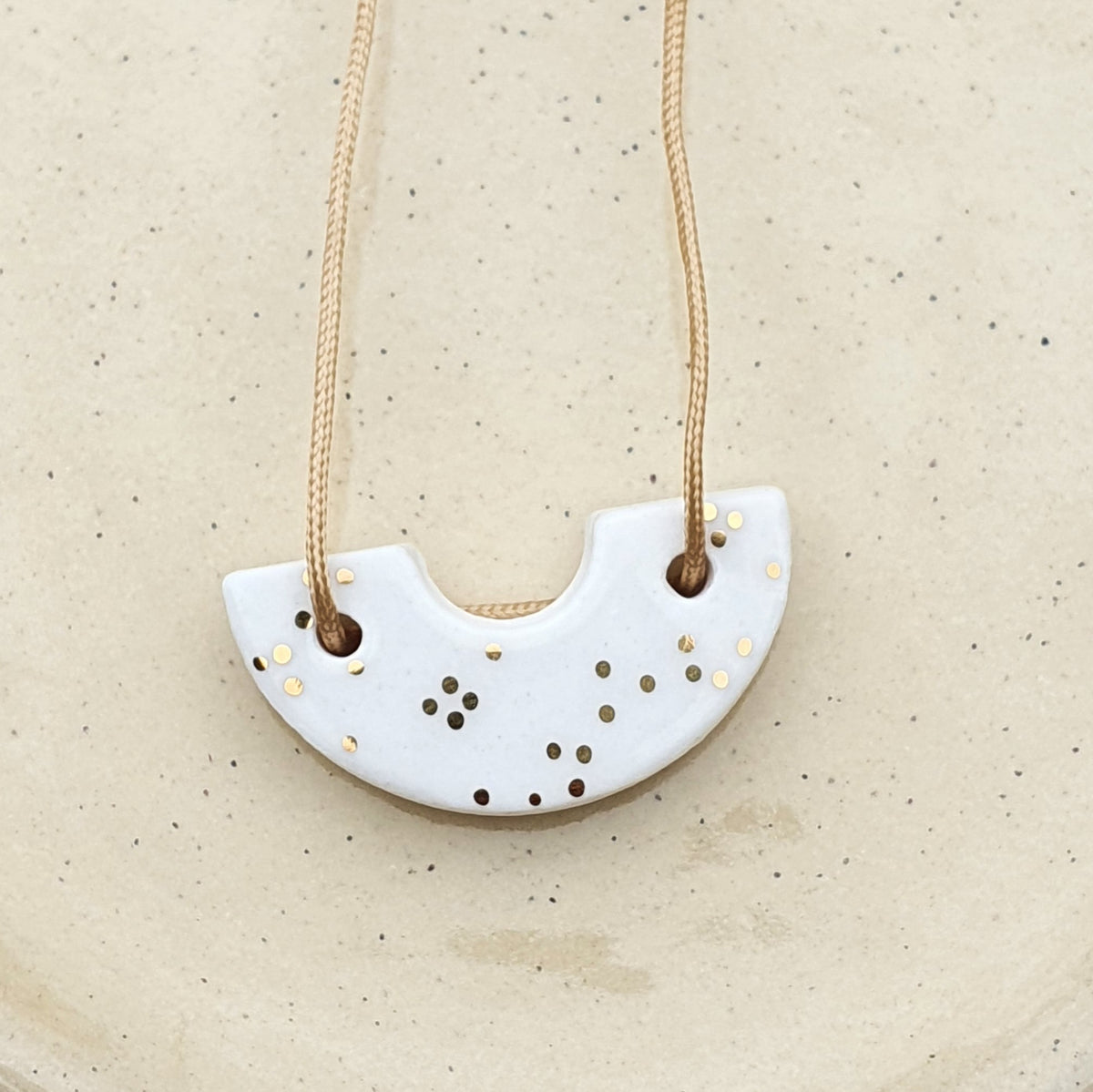 Mini porcelain necklace, white with gold lace
